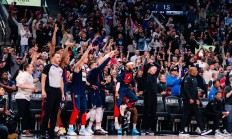 开云体育官网-雄鹿反败为胜，成功逆转取胜