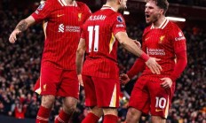 开云体育登录-利物浦战胜曼联，欧冠之路延续