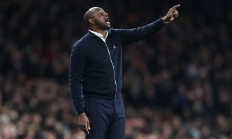 开云体育APP下载-水晶宫主场擒瓦勒，轻松晋级八强！的简单介绍