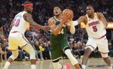 开云体育官网-雄鹿二度输球，字母哥一人难撑大局