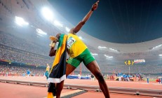 开云体育在线-终场哨与号角，当现代绿茵场回响古罗马战歌