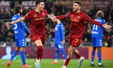 开云体育在线-意大利队成功击败对手夺得胜利