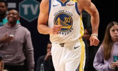 开云体育-勇士继续豪取胜利，库里状态回归！