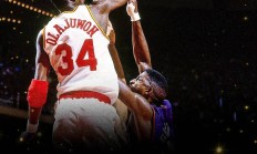 开云平台-关于球员突破了难以逾越的篮球极限，引发热议！的信息