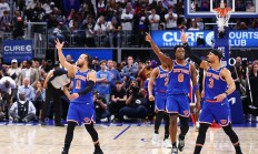 开云体育中国-纽约尼克斯总教练调整战术，帮助球队走出低谷