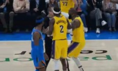 开云体育app-湖人队逆转爵士队，詹姆斯砍下50分！