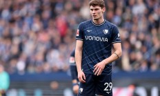 开云体育官方网站-包含弗赖堡队取得重要胜利迈向联赛冠军的词条