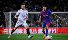 开云官网-巴塞罗那球队在主场力克对手