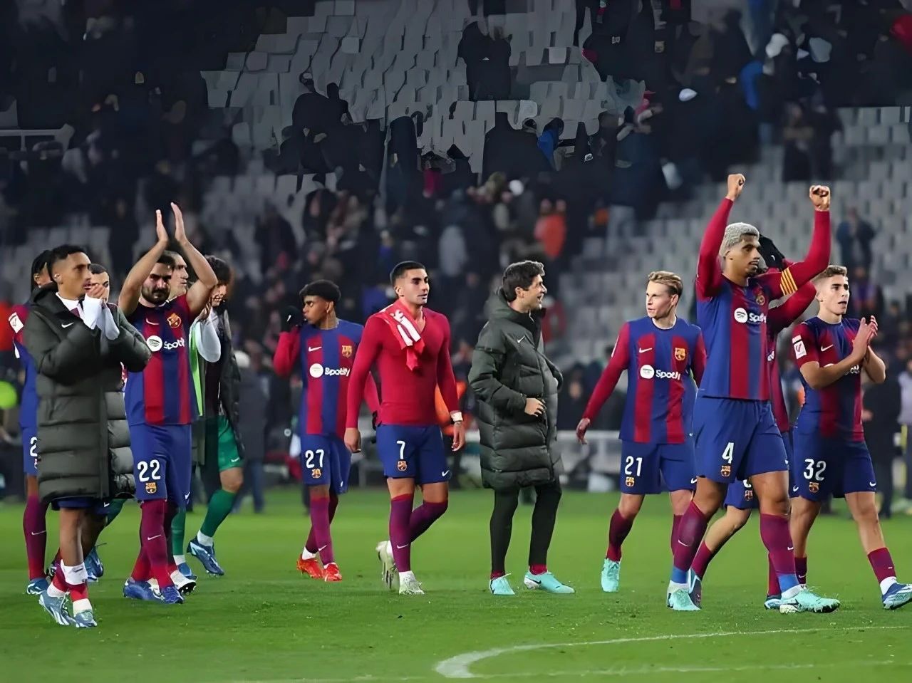 巴塞罗那球队在主场力克对手 巴塞罗那球队在主场力克对手