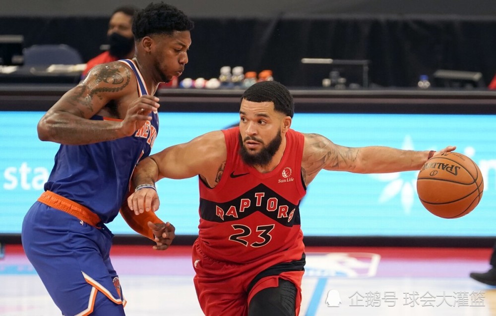 猛龙联手止颓势,西亚卡姆范弗利特弥补内线空缺 猛龙联手止颓势,西亚卡姆范弗利特弥补内线空缺