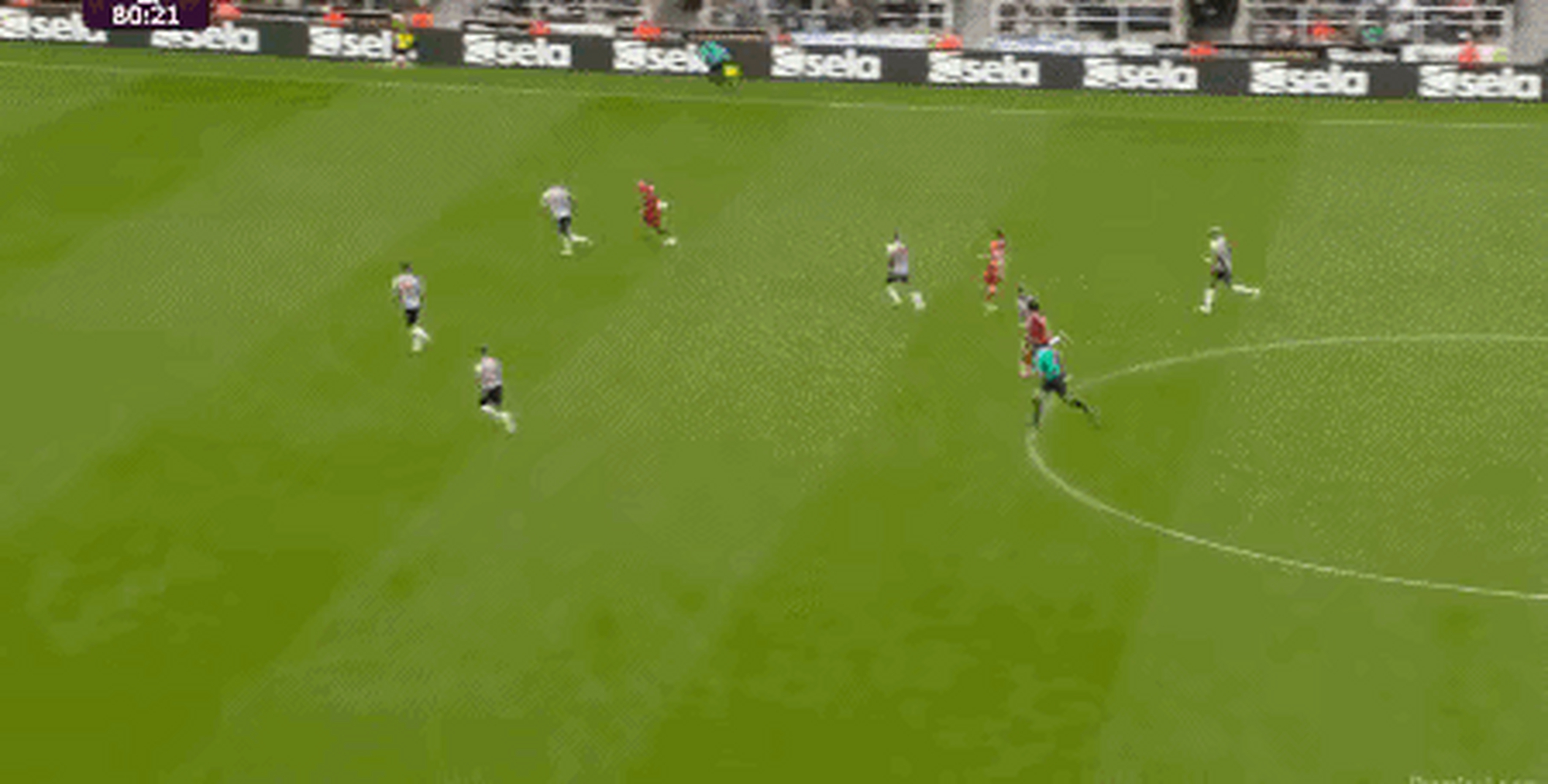 利物浦客场逆转击败对手，保持领先优势