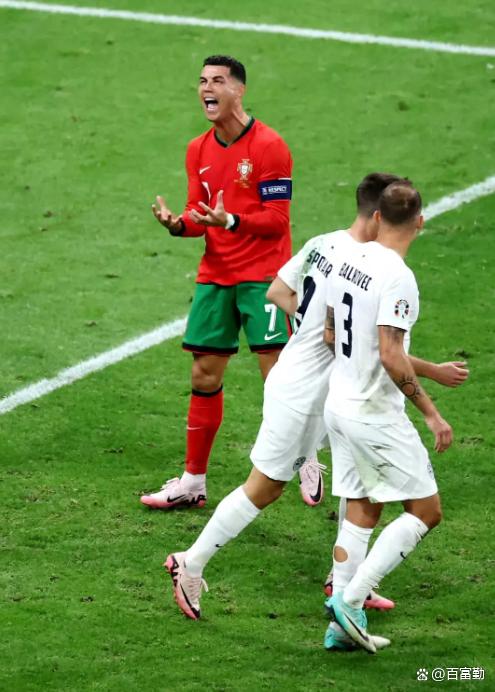 比尔包门将扑救点球,保住胜利 比尔包门将扑救点球,保住胜利