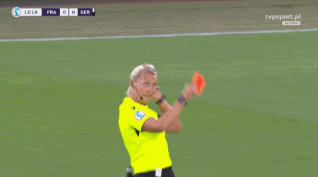 比尔包门将扑救点球,保住胜利 比尔包门将扑救点球,保住胜利