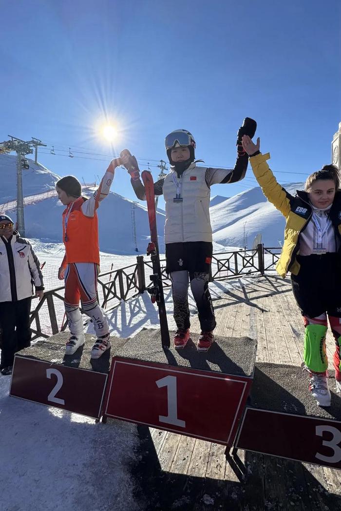 新西兰小子足迹遍布滑雪道,夺冠 新西兰小子足迹遍布滑雪道,夺冠