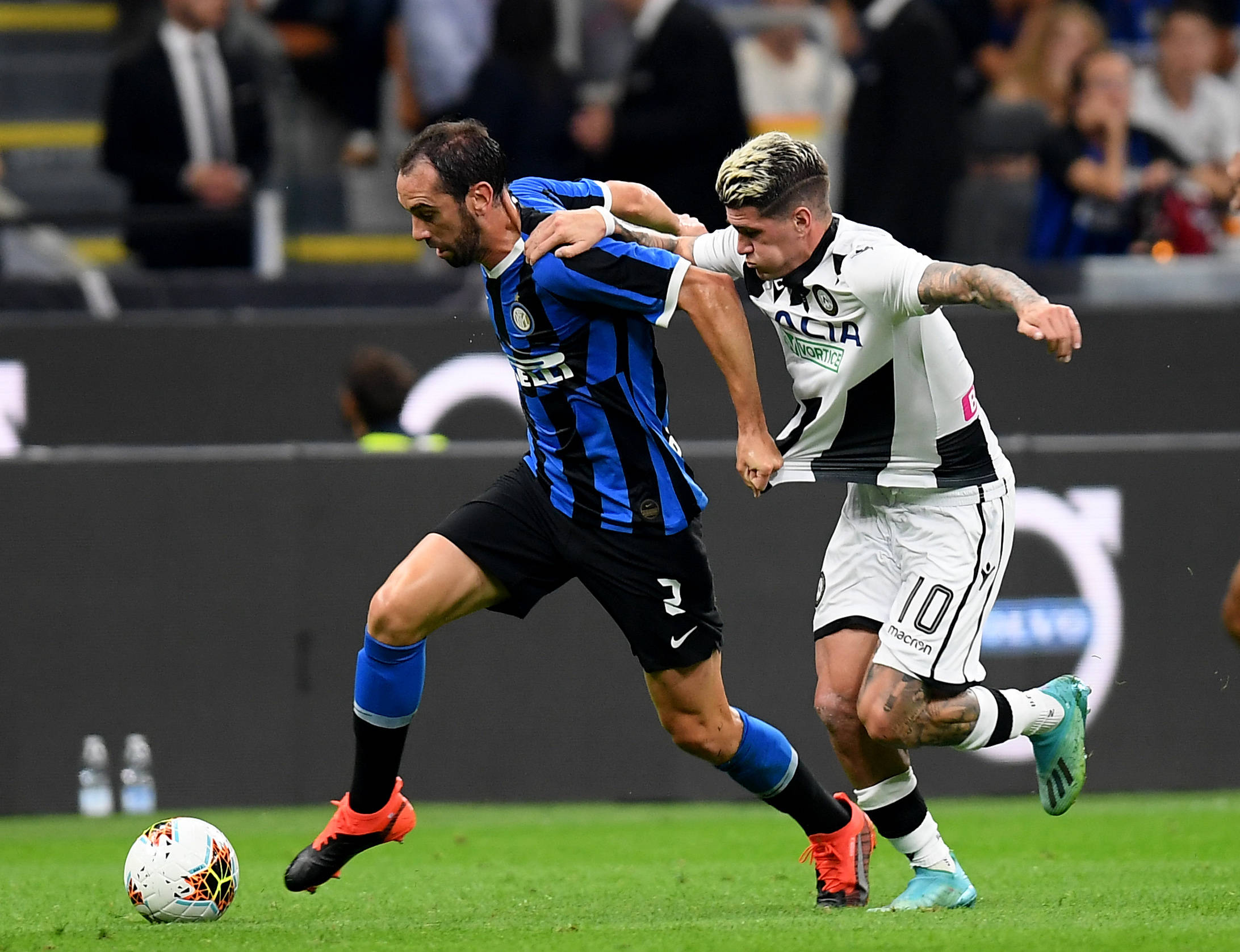 国际米兰在比赛中表现出色,击败对手 国际米兰在比赛中表现出色,击败对手