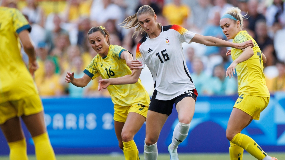 澳大利亚女足赛场精彩升华,球员风采迷人 澳大利亚女足赛场精彩升华,球员风采迷人