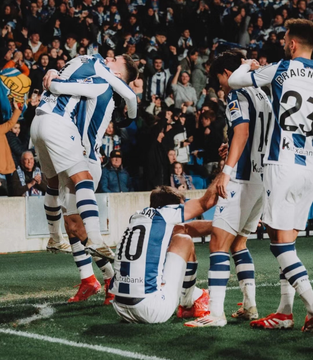 巴塞罗那备战西甲劲旅的考验 巴塞罗那备战西甲劲旅的考验