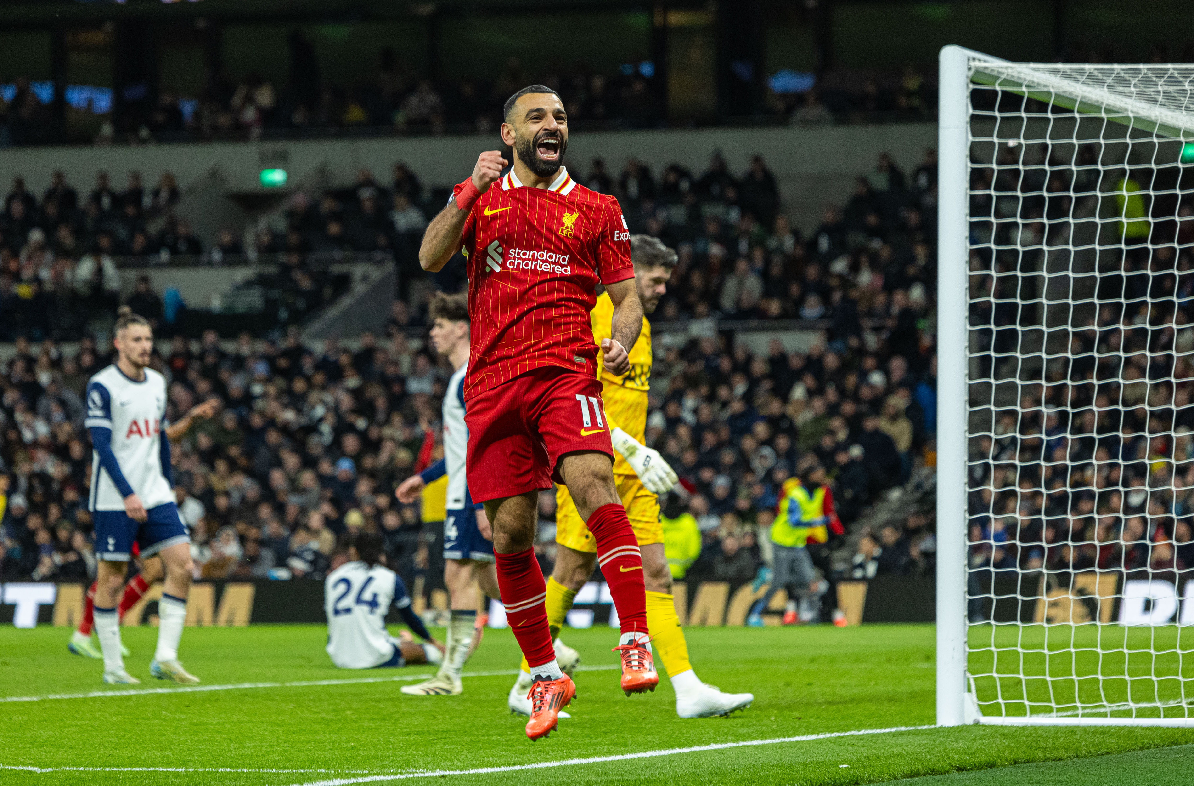 热刺主场踢平,保住不败战绩 热刺主场踢平,保住不败战绩