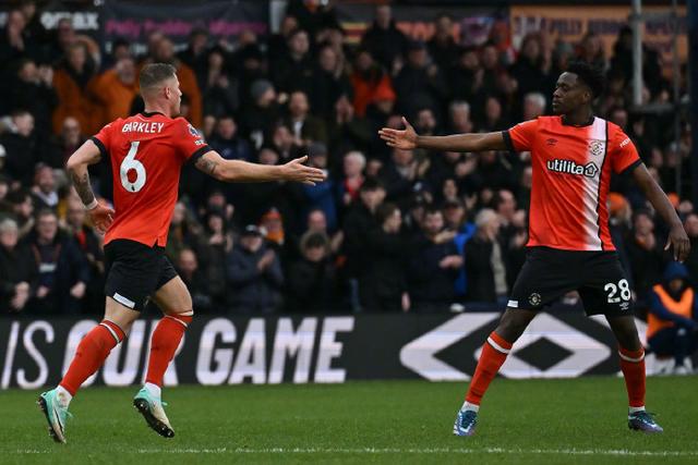 伯恩利主场惨败,保级压力加剧 伯恩利主场惨败,保级压力加剧