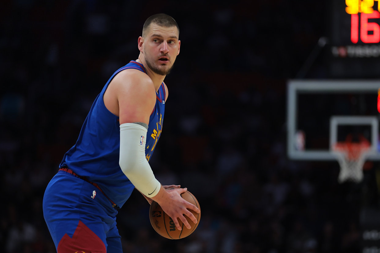 包含人球员集体爆发,轻取对手取得三连胜的词条 包含人球员集体爆发,轻取对手取得三连胜的词条