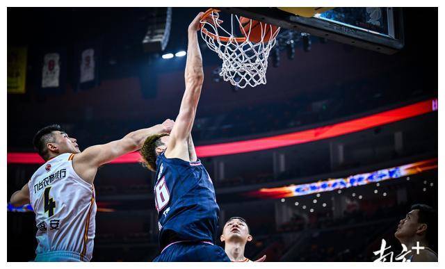 亚眠主场豪取胜利，提振士气