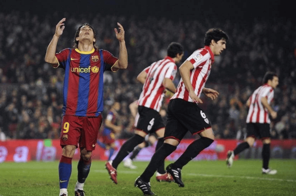 西班牙防守球员身体不适,无缘下一场比赛 西班牙防守球员身体不适,无缘下一场比赛