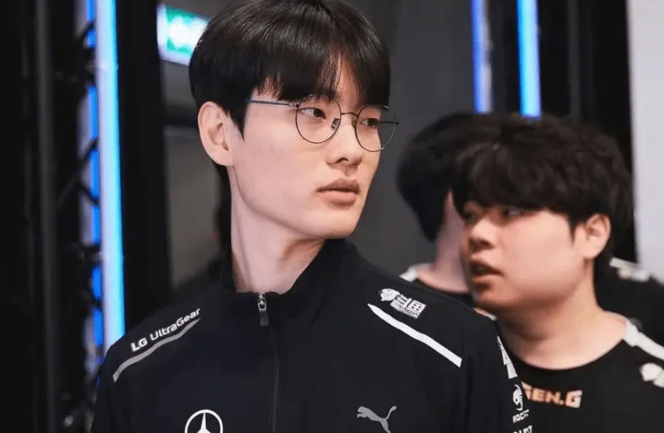 DRX横扫FLY,369开启传奇时刻顶尖较量小组赛,技惊四座 DRX横扫FLY,369开启传奇时刻顶尖较量小组赛,技惊四座