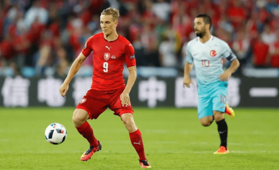 捷克战胜比利时,小组排名暂居第二 捷克战胜比利时,小组排名暂居第二