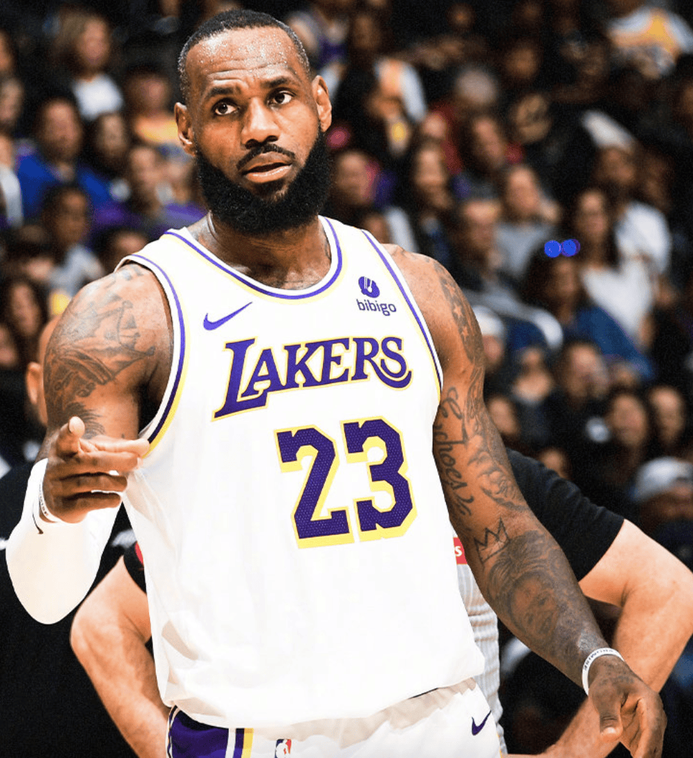 詹皇15助攻率队力克骑士 詹皇15助攻率队力克骑士